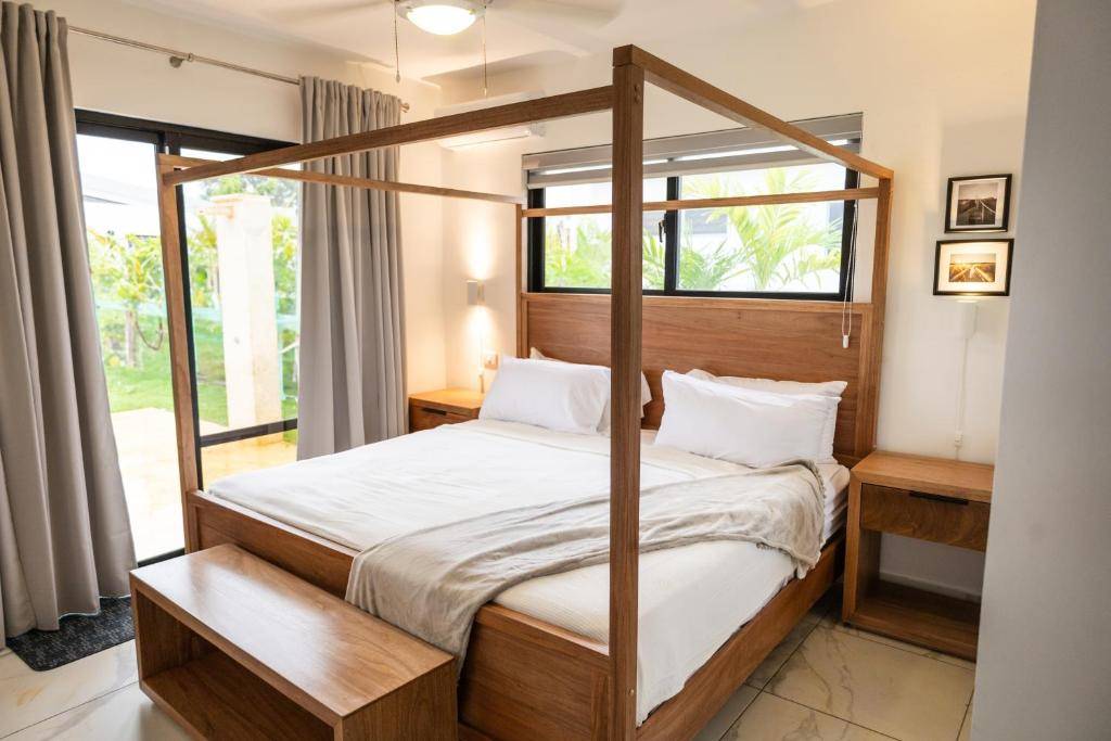 Instyle Residences at Casa Linda Villas, view 2